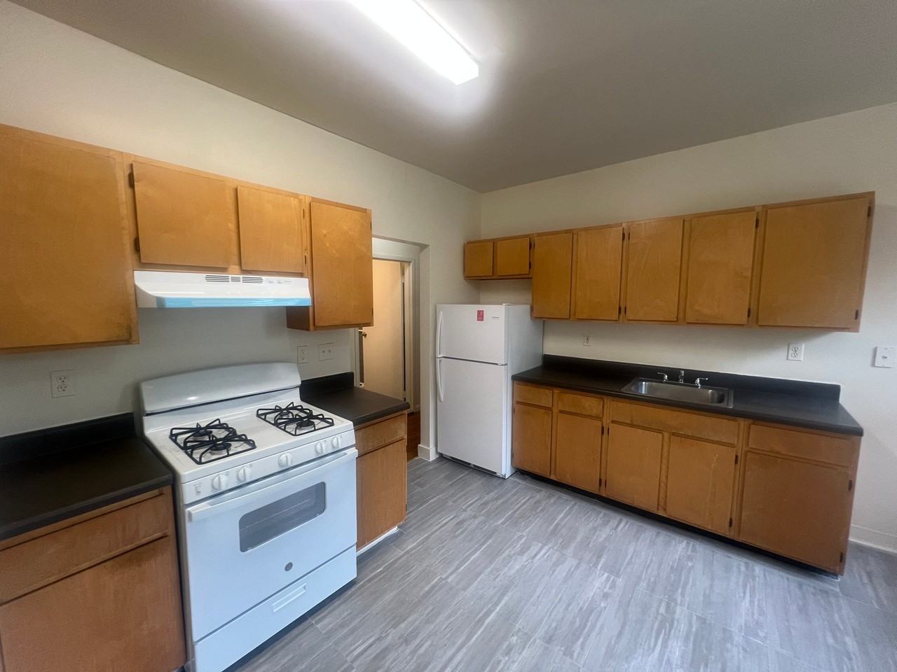 9 Fabyan Pl #3C - Photo 2 of 7