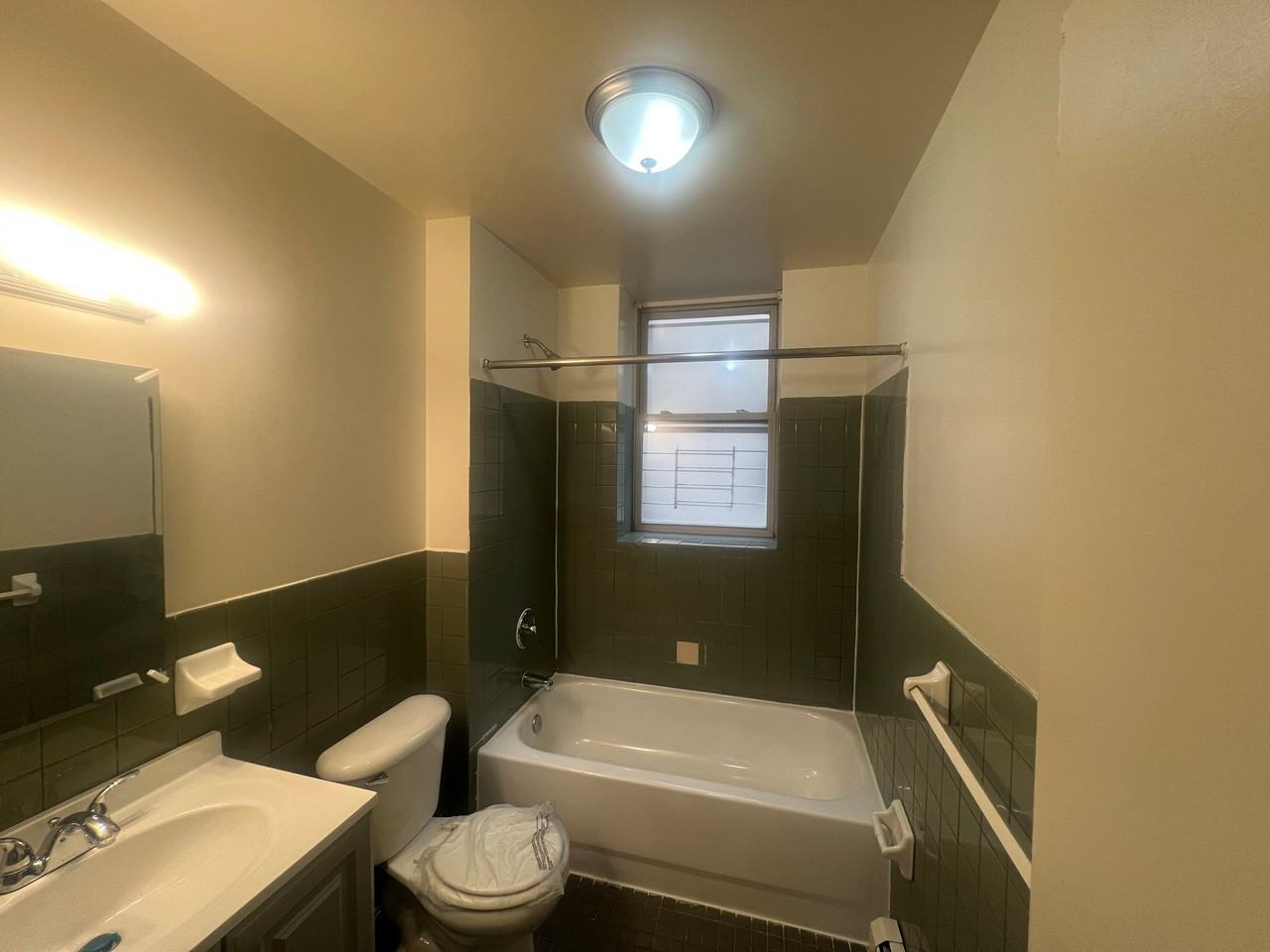 9 Fabyan Pl #3C - Photo 4 of 7