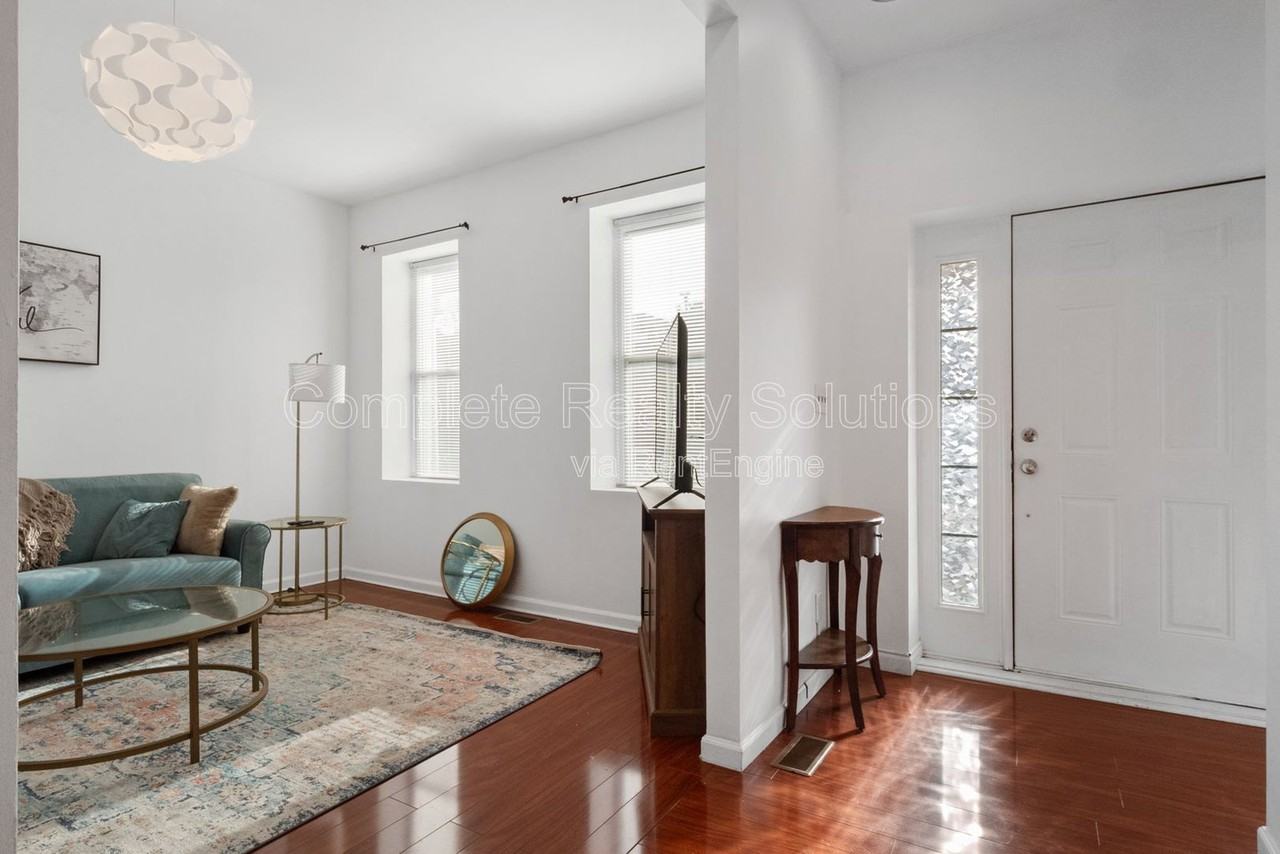 3833 Mcree Ave - Photo 4 of 30