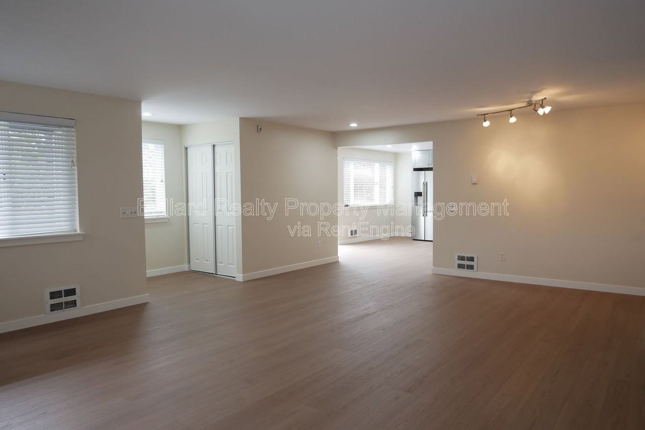 6116 22nd Ave Nw #3 - Photo 3 of 27