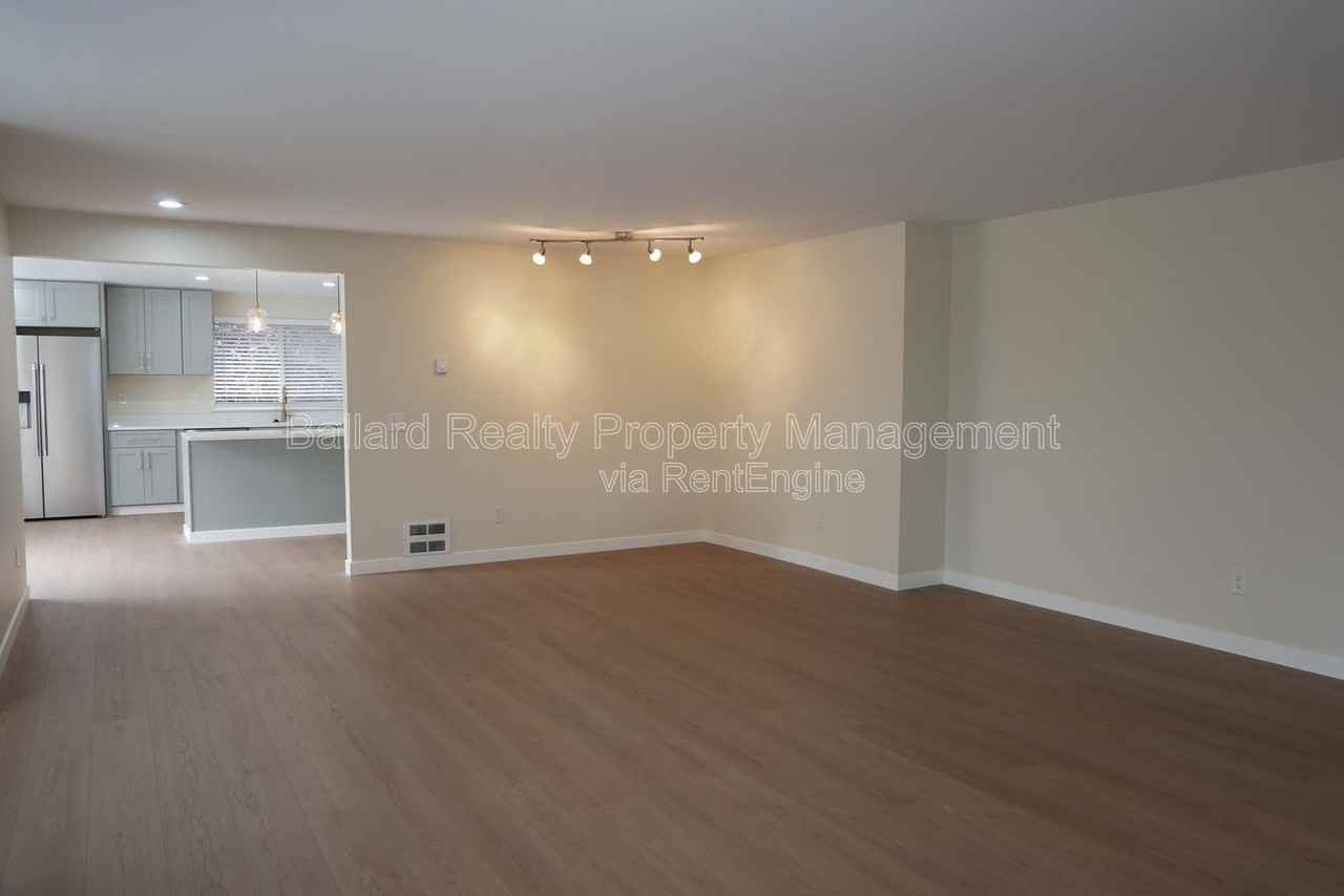 6116 22nd Ave Nw #3 - Photo 4 of 27