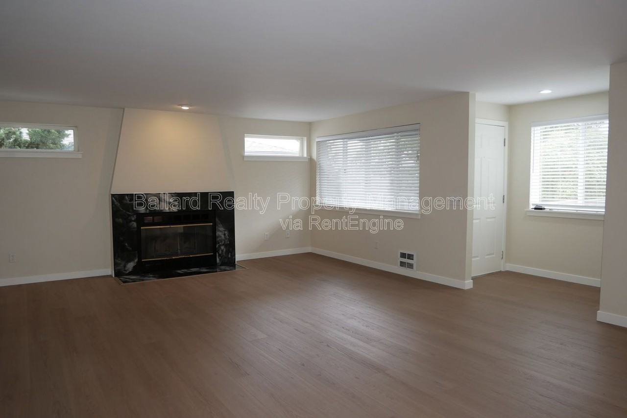 6116 22nd Ave Nw #3 - Photo 7 of 27