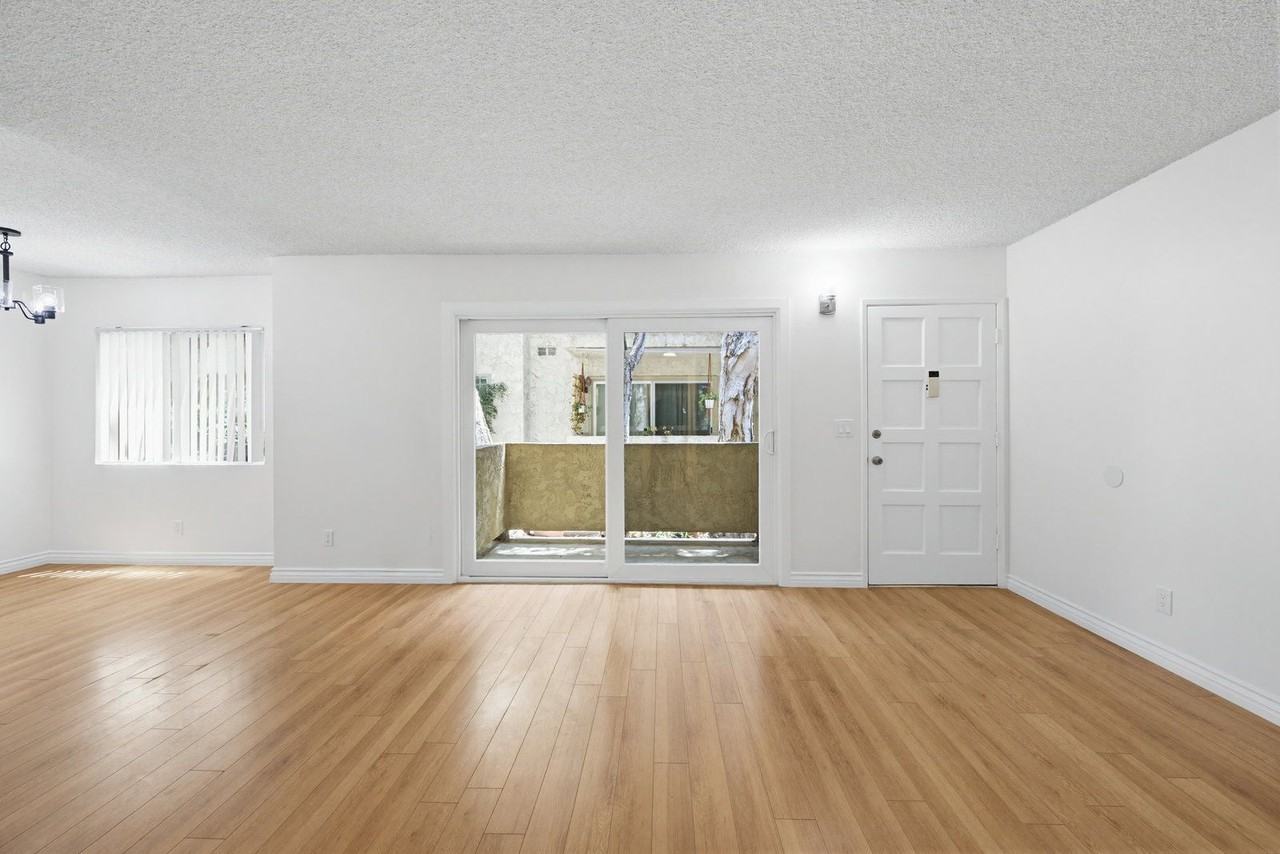 2221 20th St #3 - Photo 2 of 21