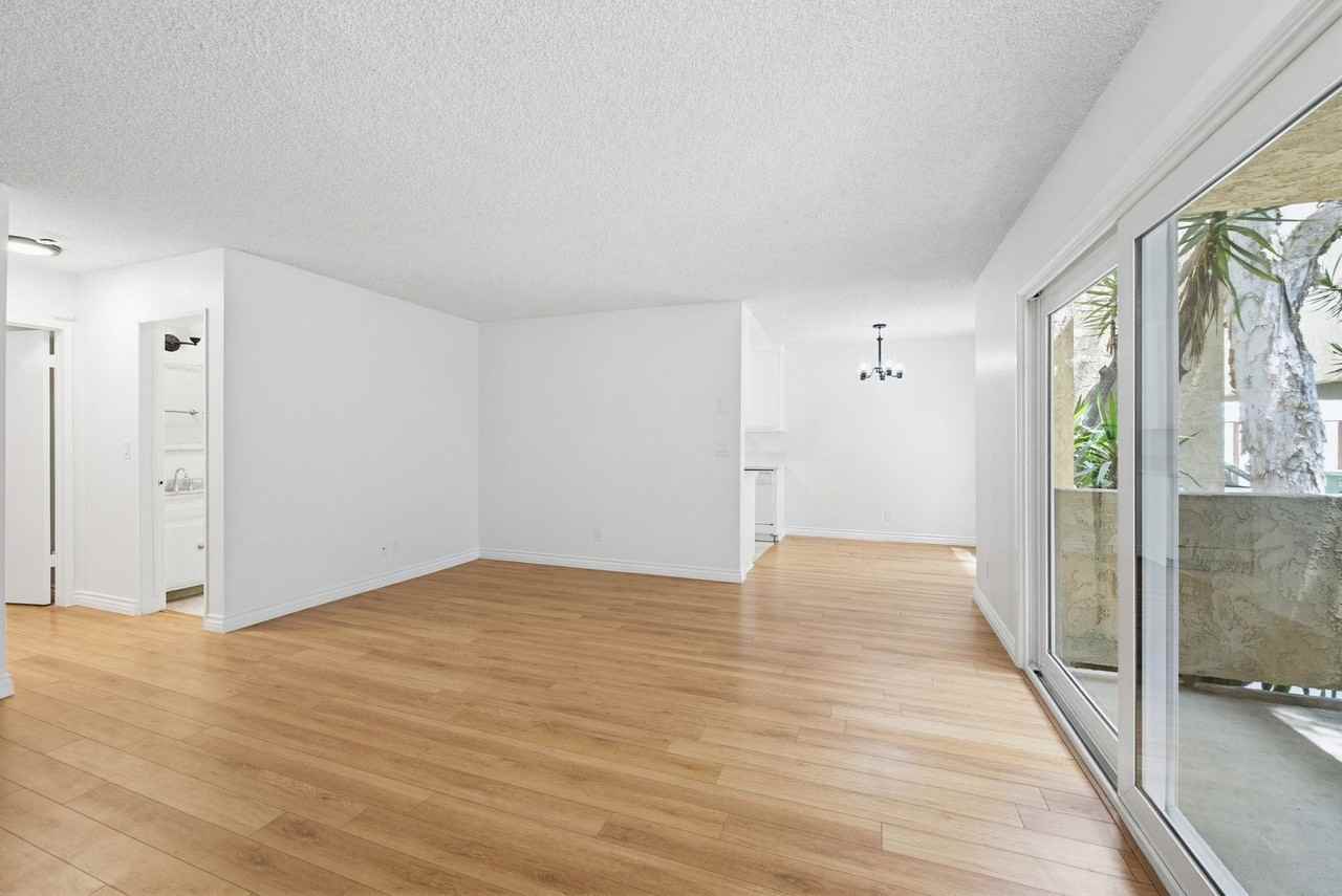 2221 20th St #3 - Photo 3 of 21