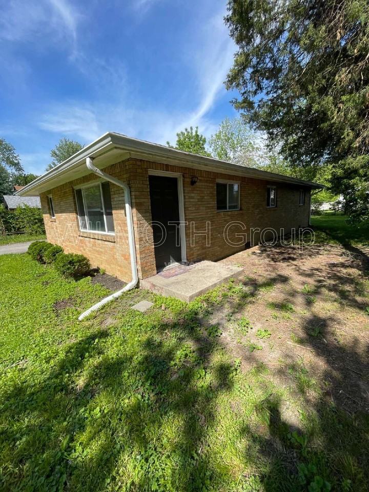 4131 N Edmondson Ave - Photo 3 of 22