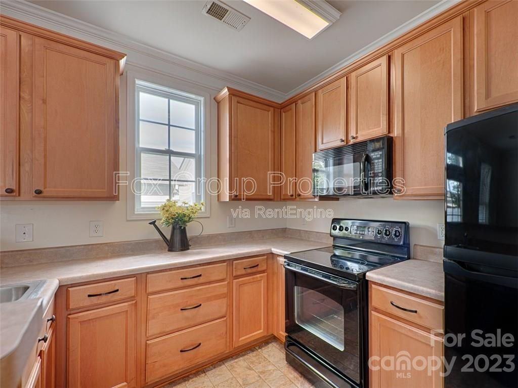 242 Welton Way - Photo 7 of 16