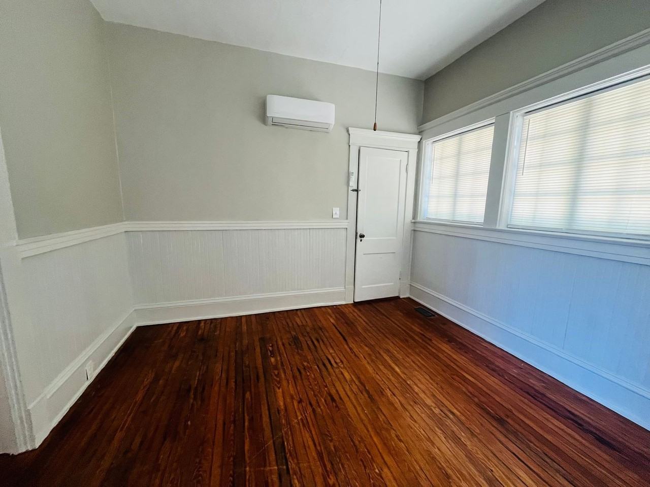 2585 Napier Ave #B - Photo 4 of 14