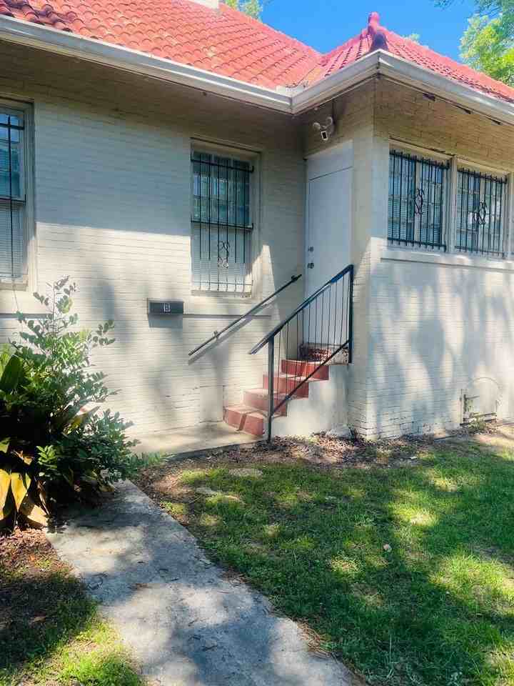 2585 Napier Ave #B - Photo 6 of 14