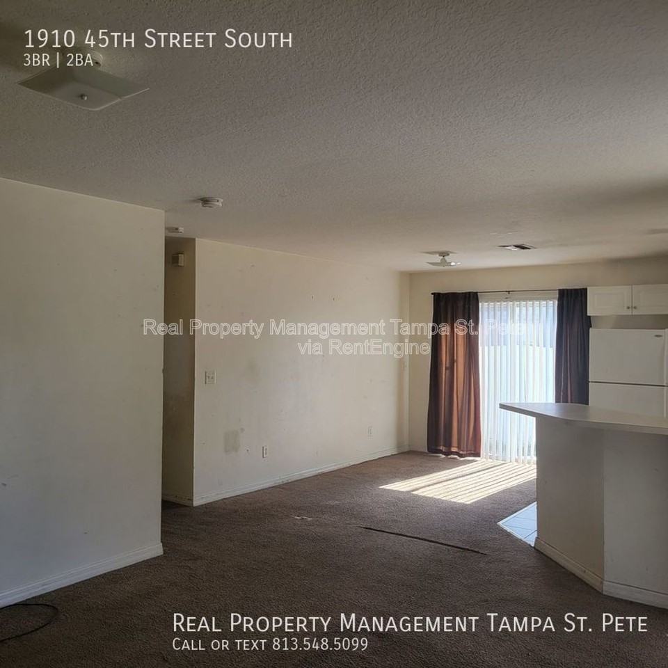 1910 45th St S - Photo 3 of 8
