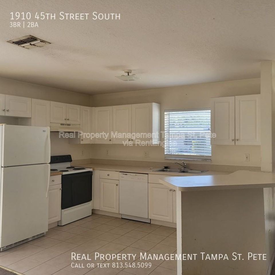 1910 45th St S - Photo 4 of 8