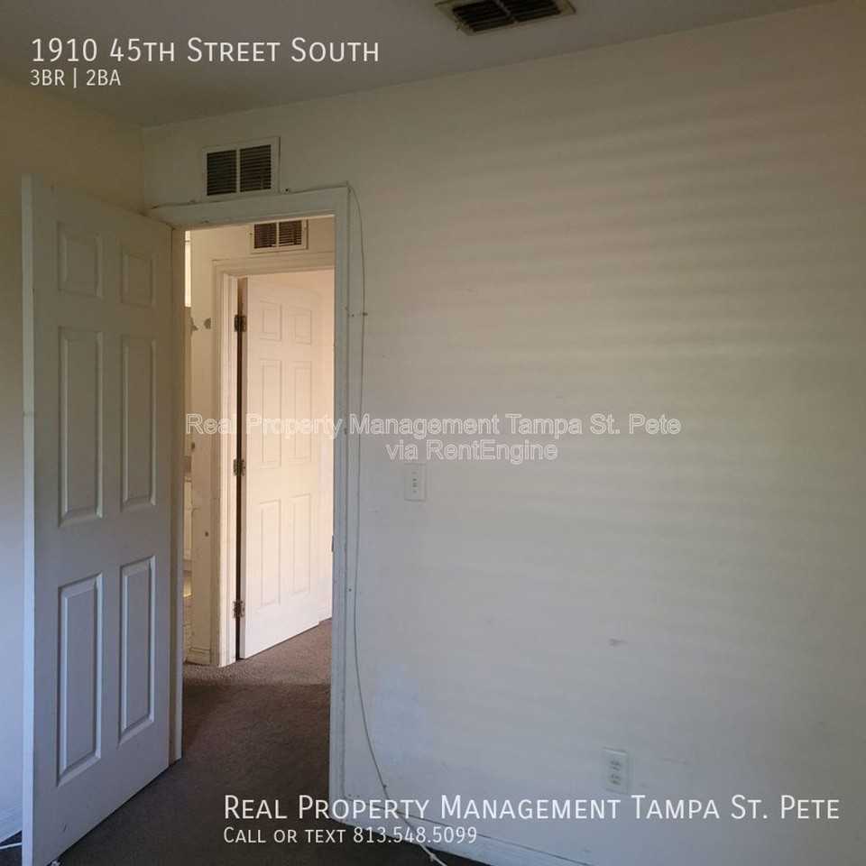 1910 45th St S - Photo 5 of 8
