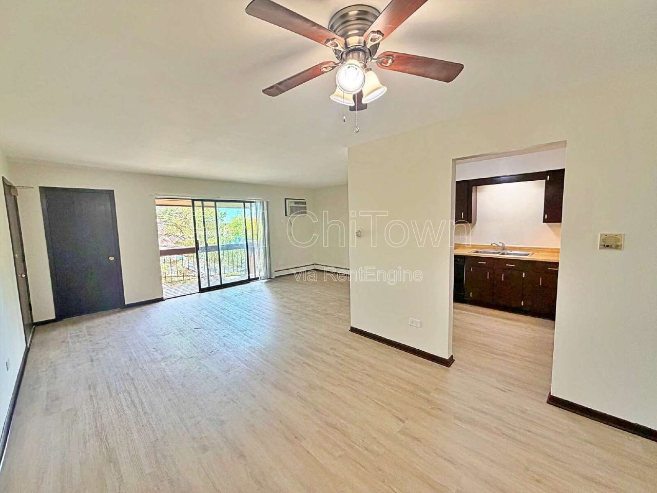 1523 N Winslowe Dr #3A - Photo 4 of 13