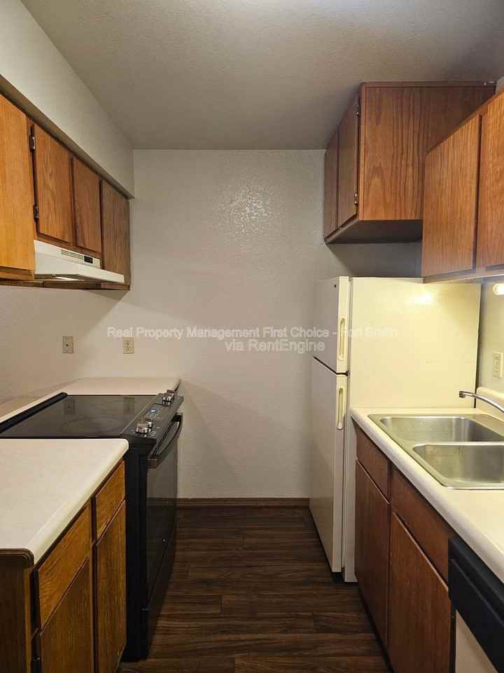 30 Cedar Creek Ct #8 - Photo 3 of 11