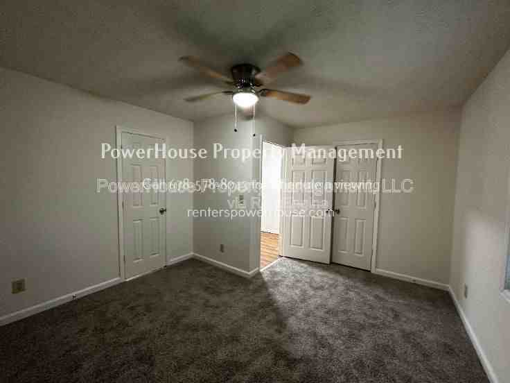 504 Oakwood Ct - Photo 2 of 18