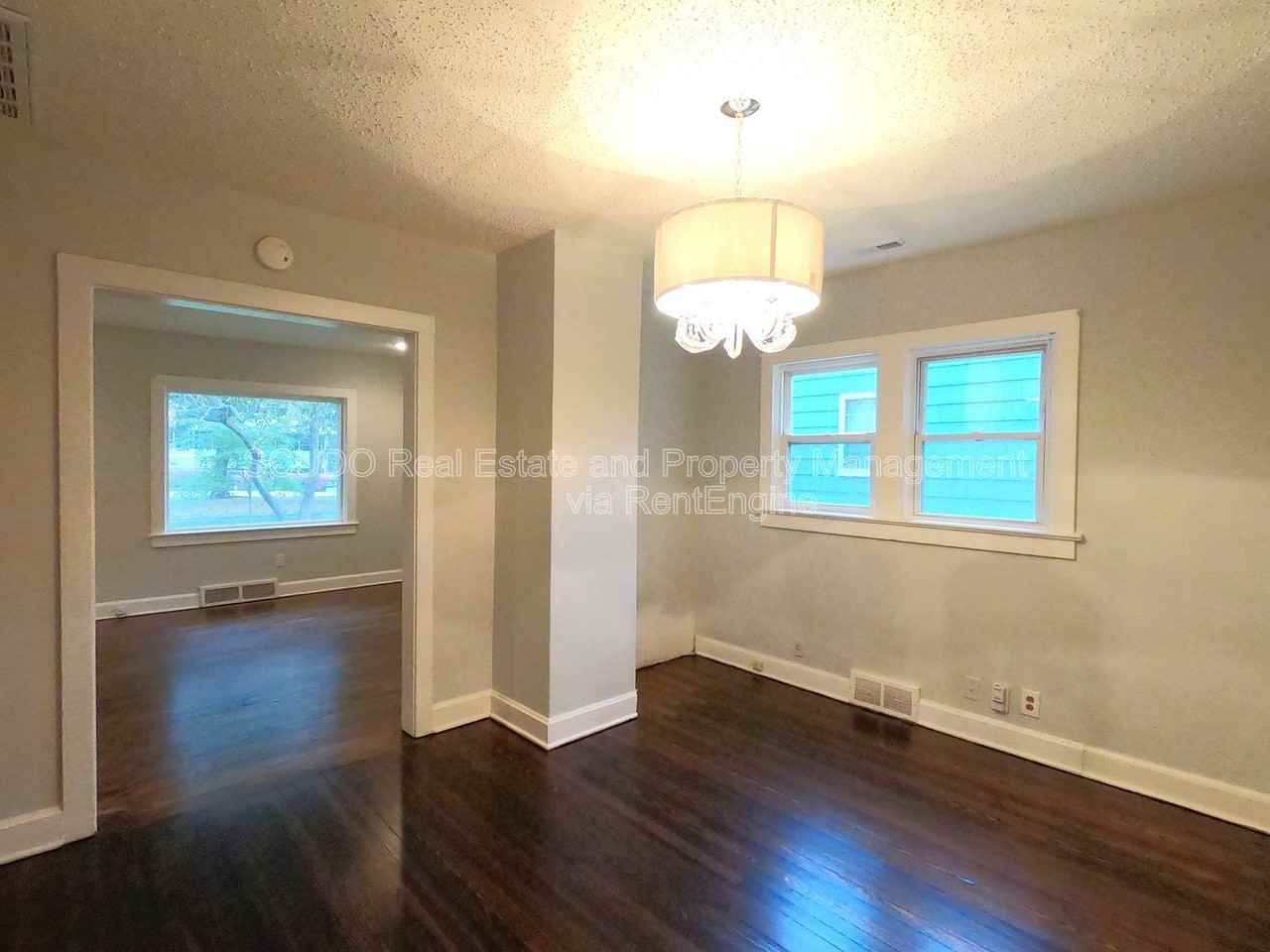8331 Ward Pkwy - Photo 3 of 13