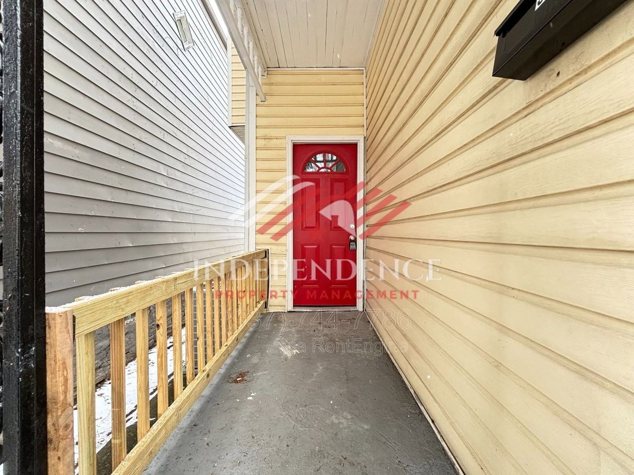 3131 Harvard Ave - Photo 2 of 26