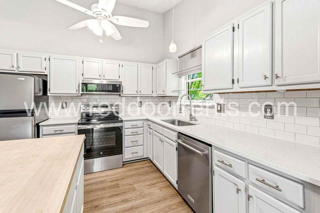 12601 Slippery Rock Rd - Photo 6 of 33