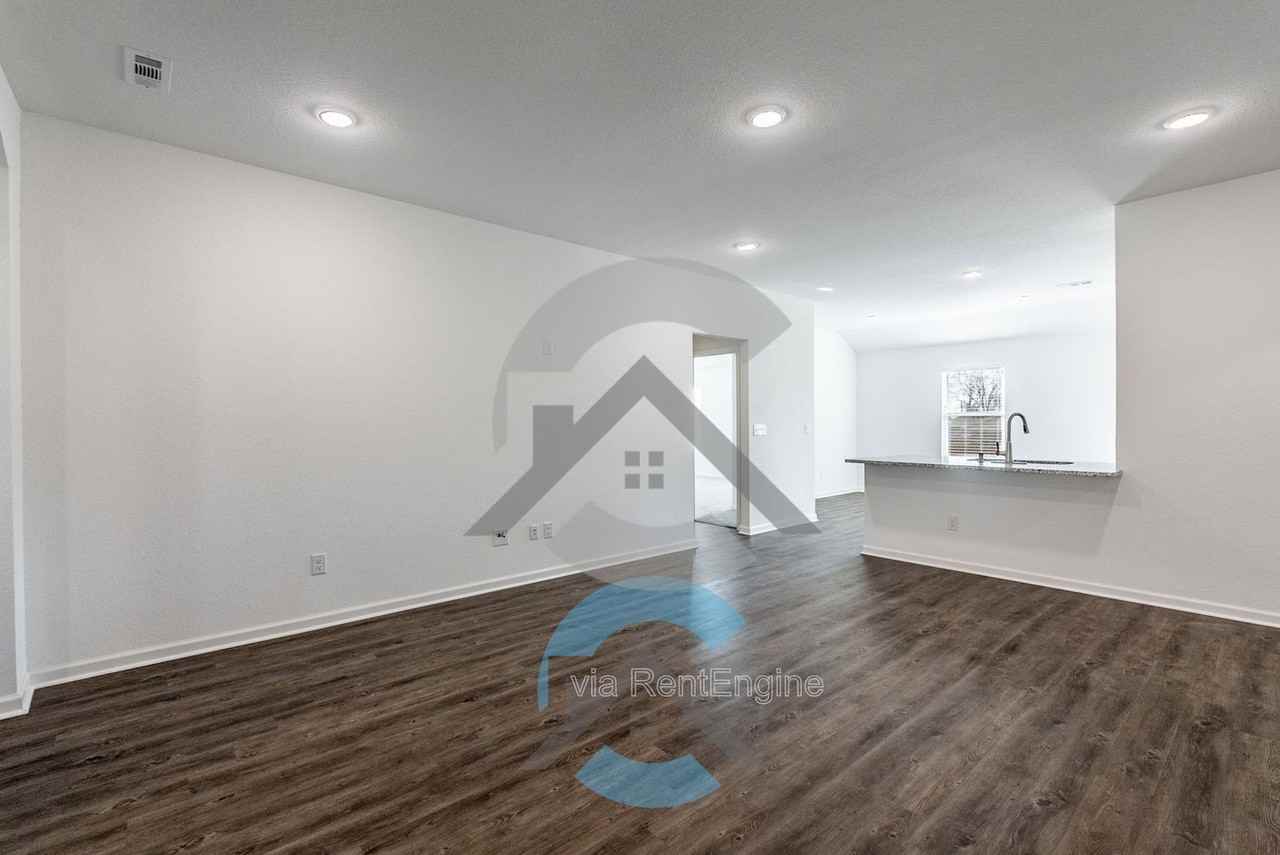 1155 Gallery Dr - Photo 2 of 17