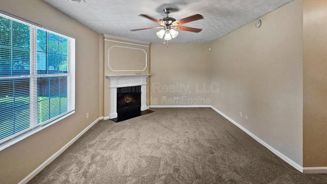 4636 Forest Creek Ln - Photo 2 of 16