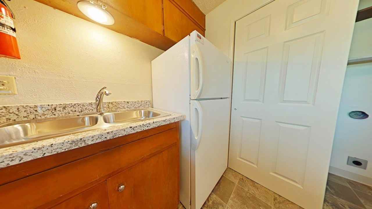 115 S 20th St #3 - Photo 4 of 11