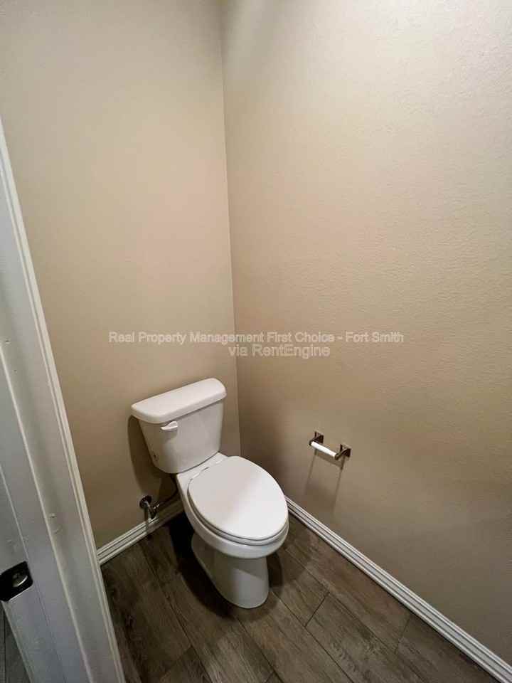 9905 Landry Dr - Photo 7 of 26