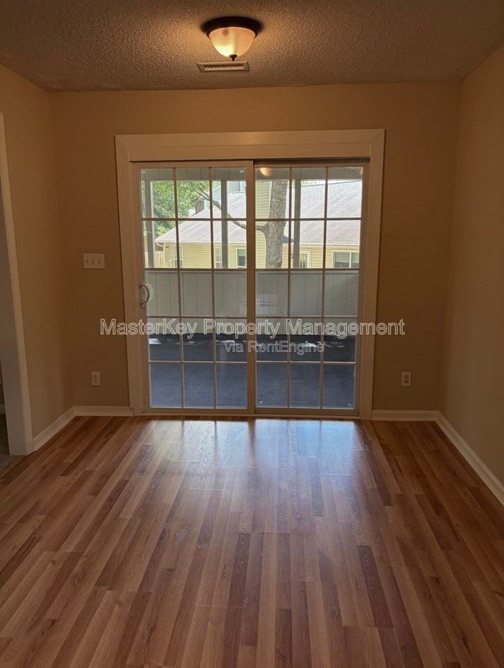 1401 Ravensthorpe Dr - Photo 3 of 19
