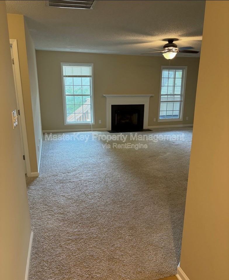 1401 Ravensthorpe Dr - Photo 7 of 19