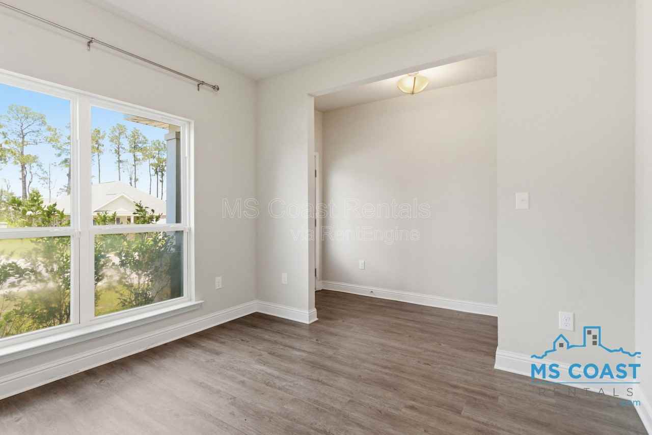 5723 Overland Dr - Photo 4 of 27