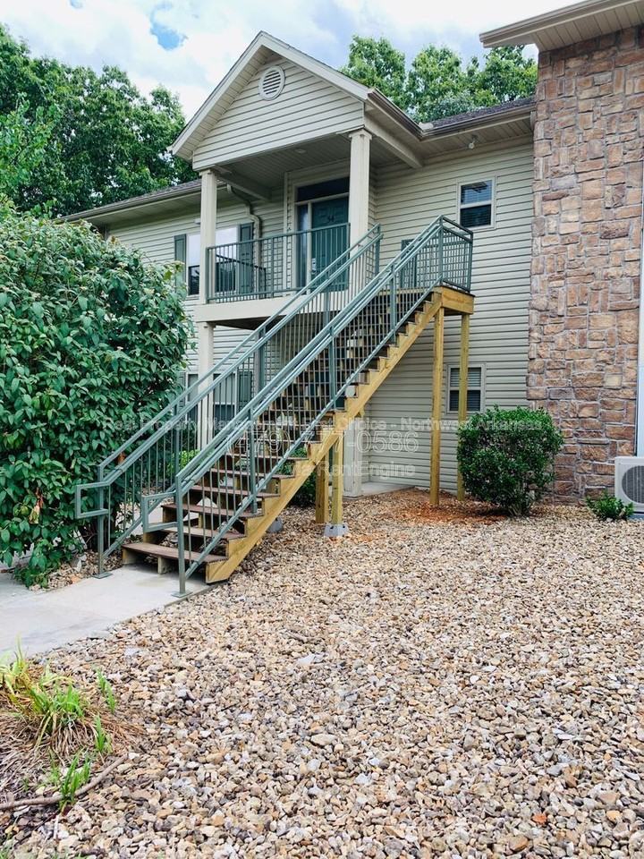 54 Watkins Way #B - Photo 2 of 17