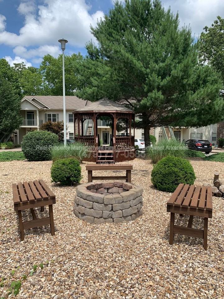 54 Watkins Way #B - Photo 5 of 17