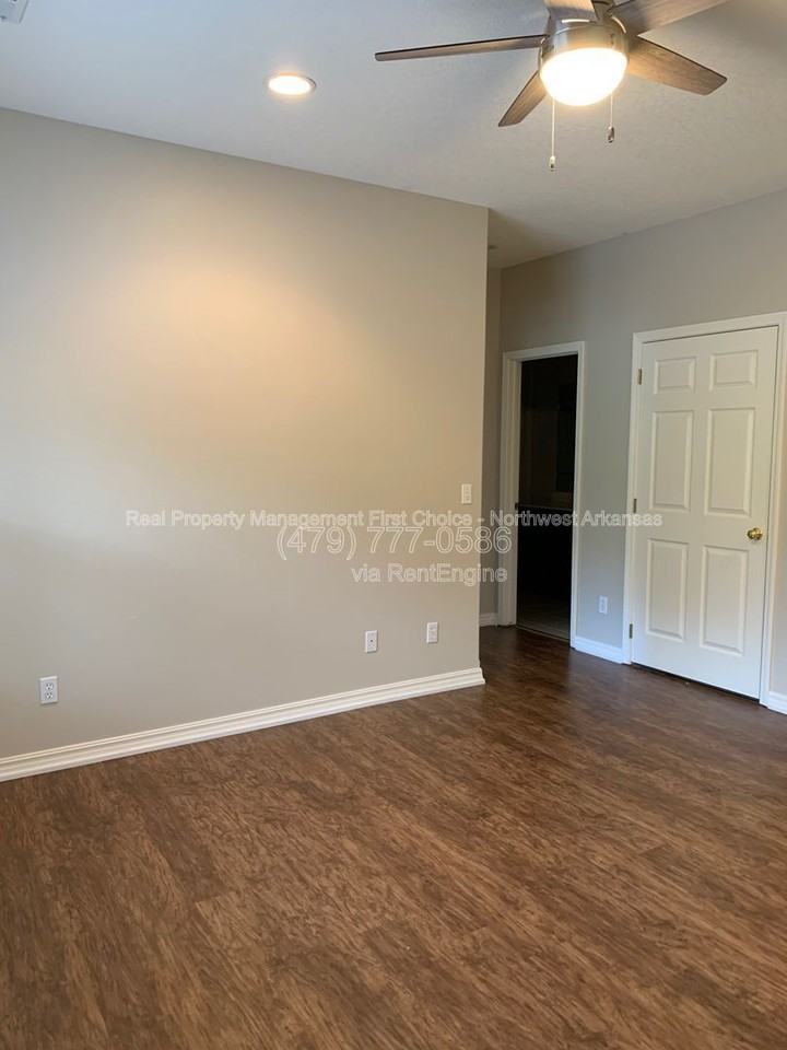 54 Watkins Way #B - Photo 7 of 17