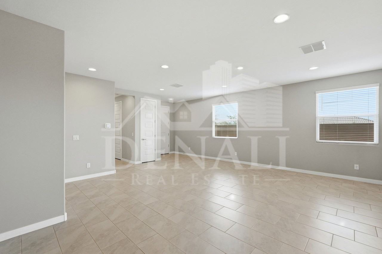 16692 W Alameda Rd - Photo 4 of 29