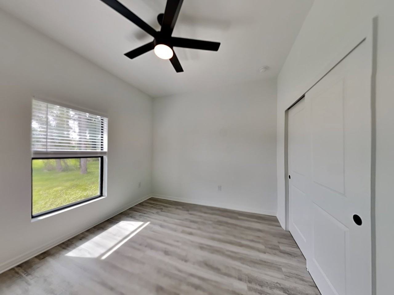 4216 Santa Barbara Blvd - Photo 5 of 15