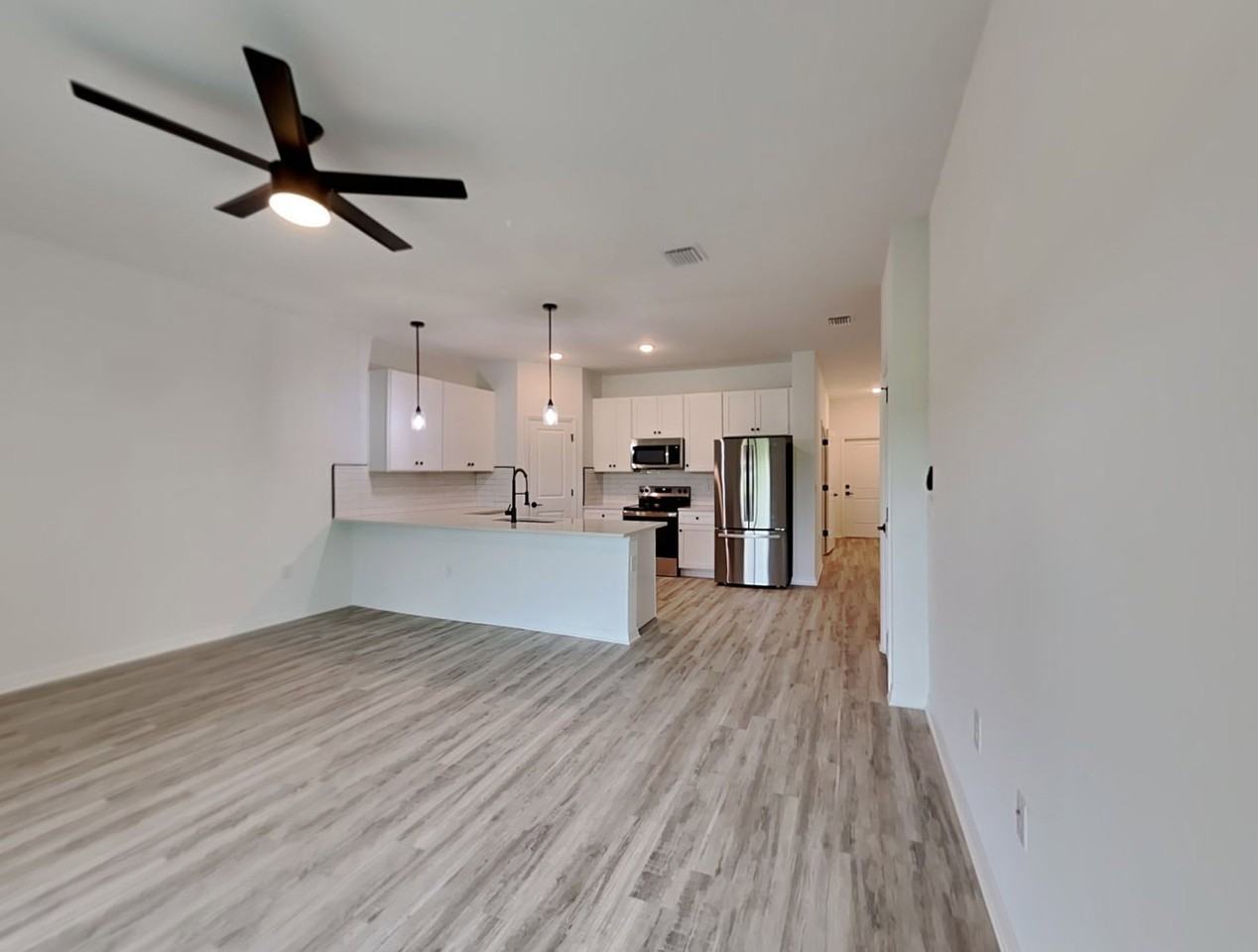 4216 Santa Barbara Blvd - Photo 6 of 15