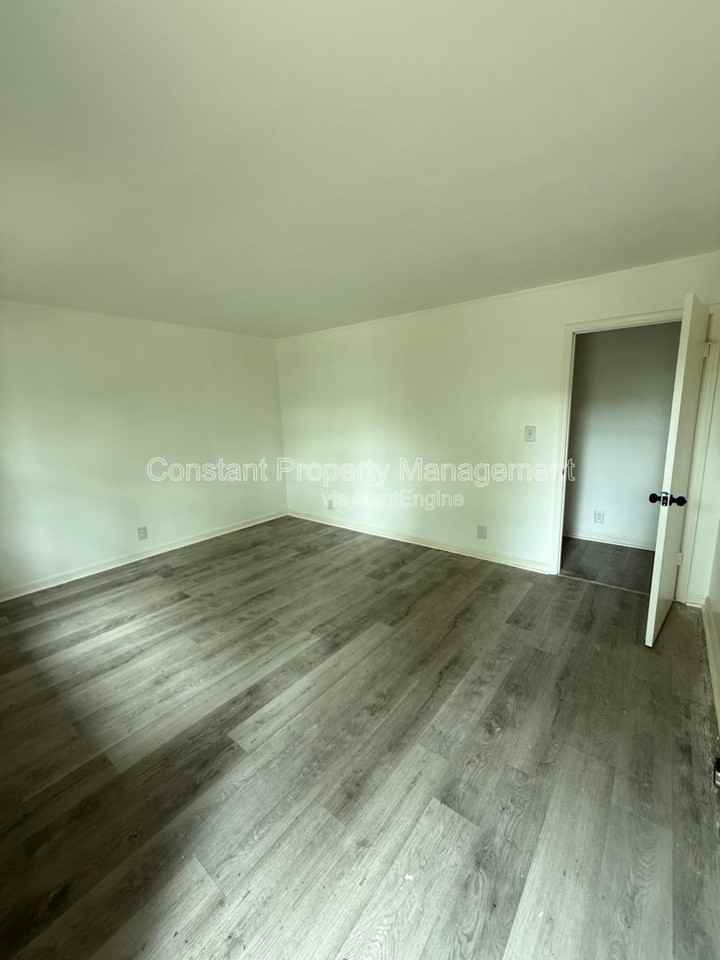 4158 Log Cabin Dr - Photo 4 of 23