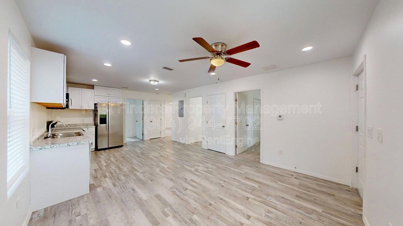 2220 Flesher Ave - Photo 2 of 18