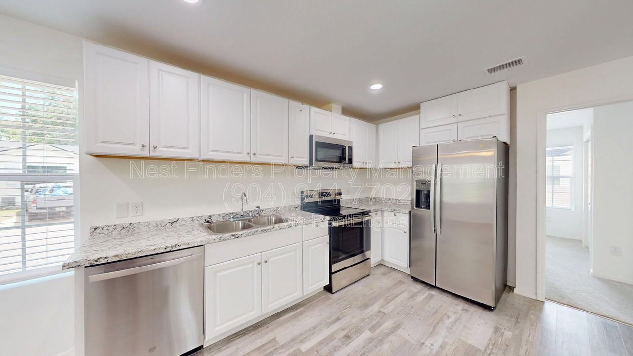 2220 Flesher Ave - Photo 3 of 18