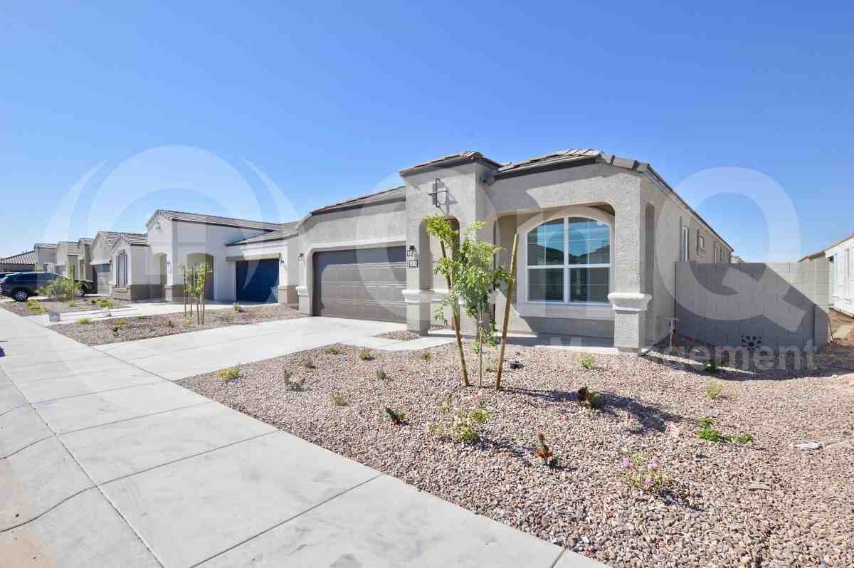 8502 W Millerton Way - Photo 2 of 27