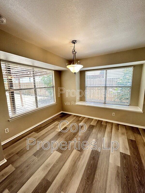 6219 Sun Holw - Photo 3 of 14