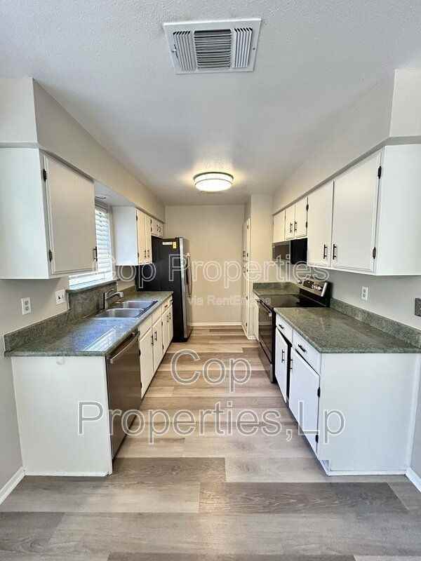 6219 Sun Holw - Photo 4 of 14