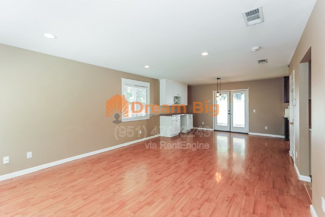 1493 Evergreen Ave - Photo 7 of 33