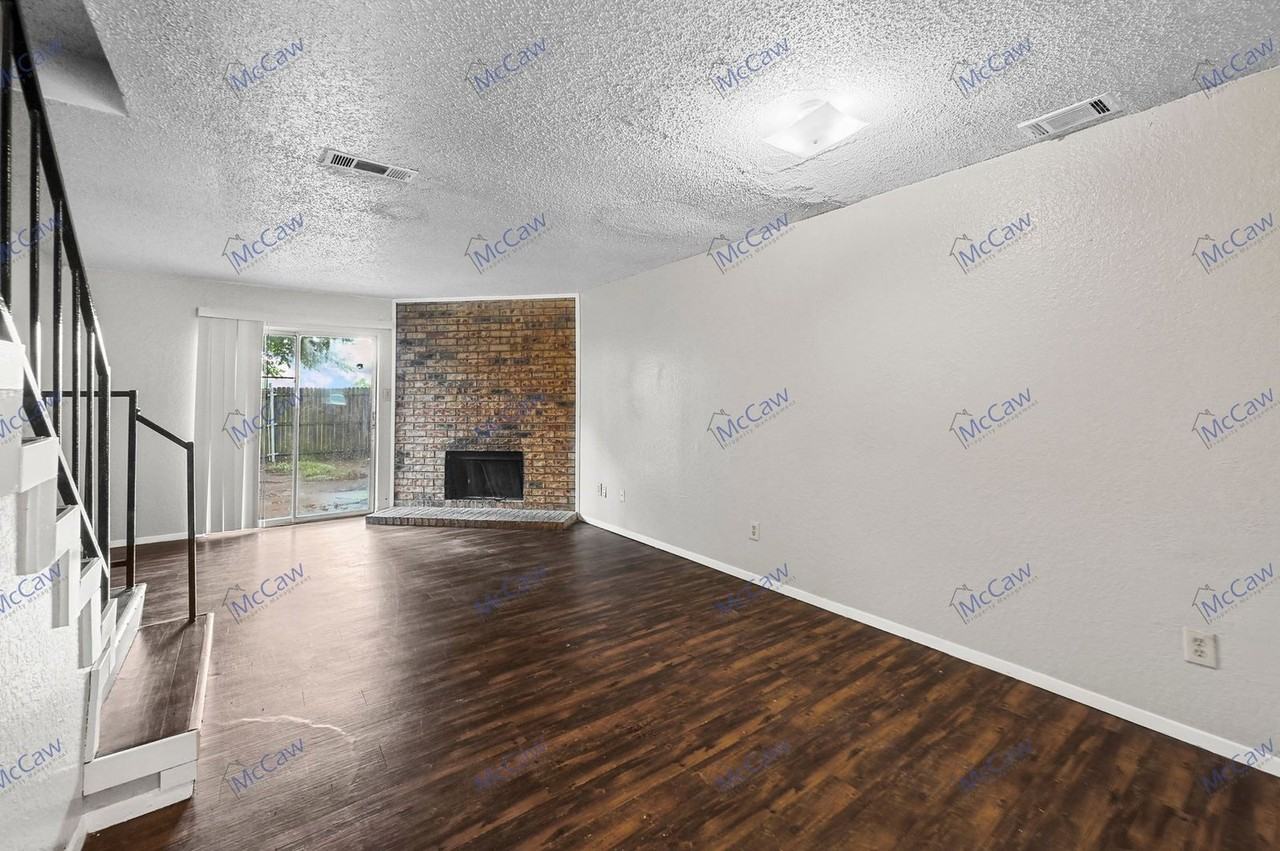 2198 Aspen Dr - Photo 2 of 19