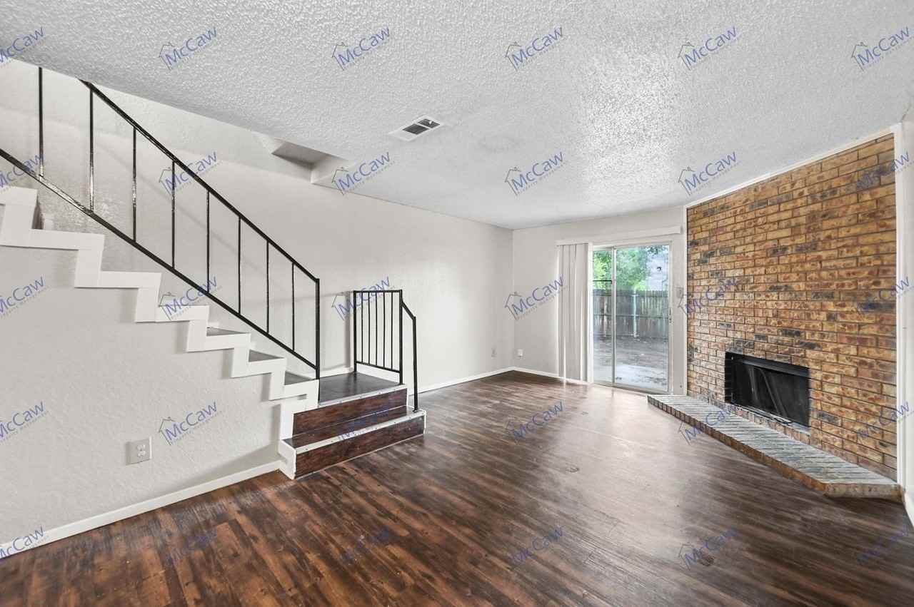 2198 Aspen Dr - Photo 3 of 19
