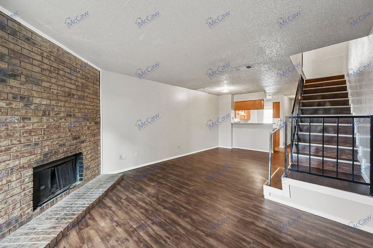 2198 Aspen Dr - Photo 4 of 19
