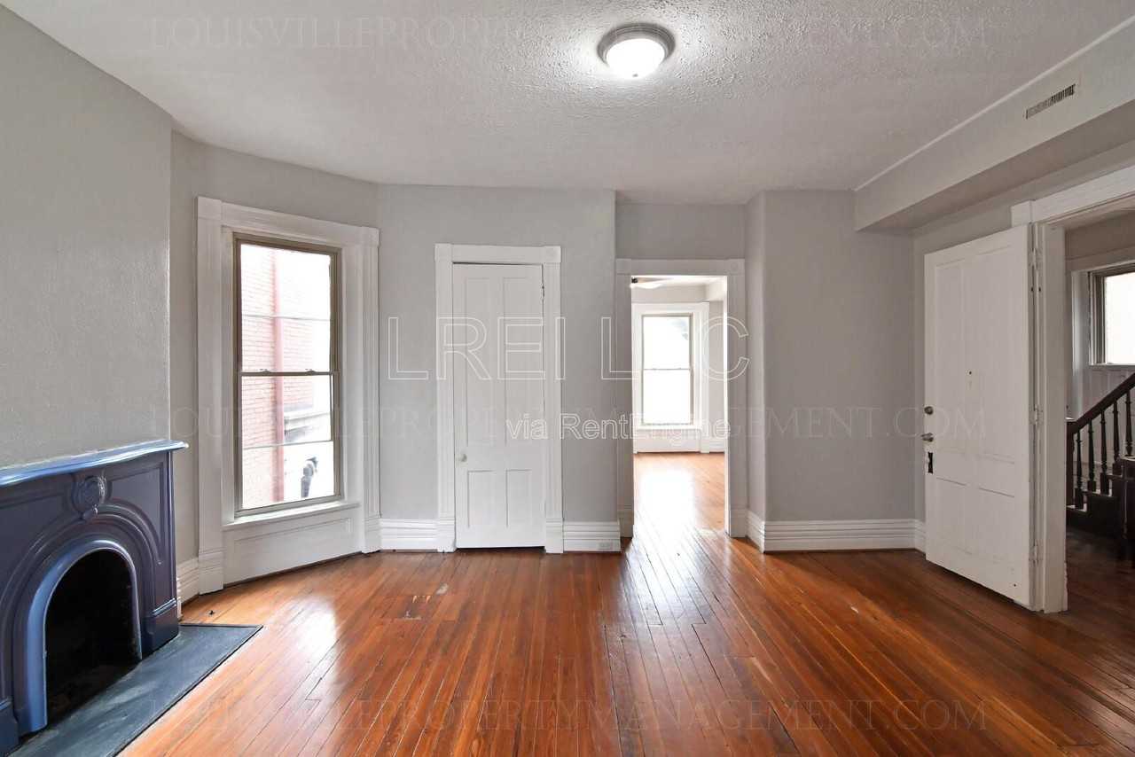 607 W Saint Catherine St #2 - Photo 7 of 18