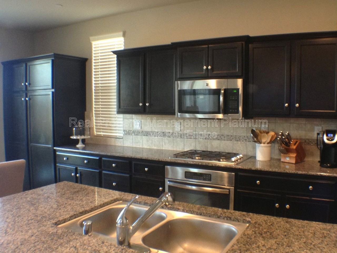 1324 Royalty Way - Photo 2 of 12