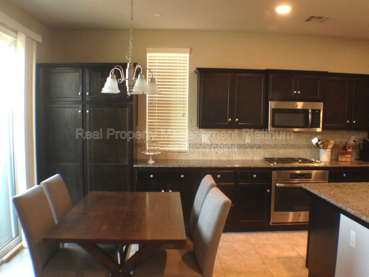 1324 Royalty Way - Photo 5 of 12