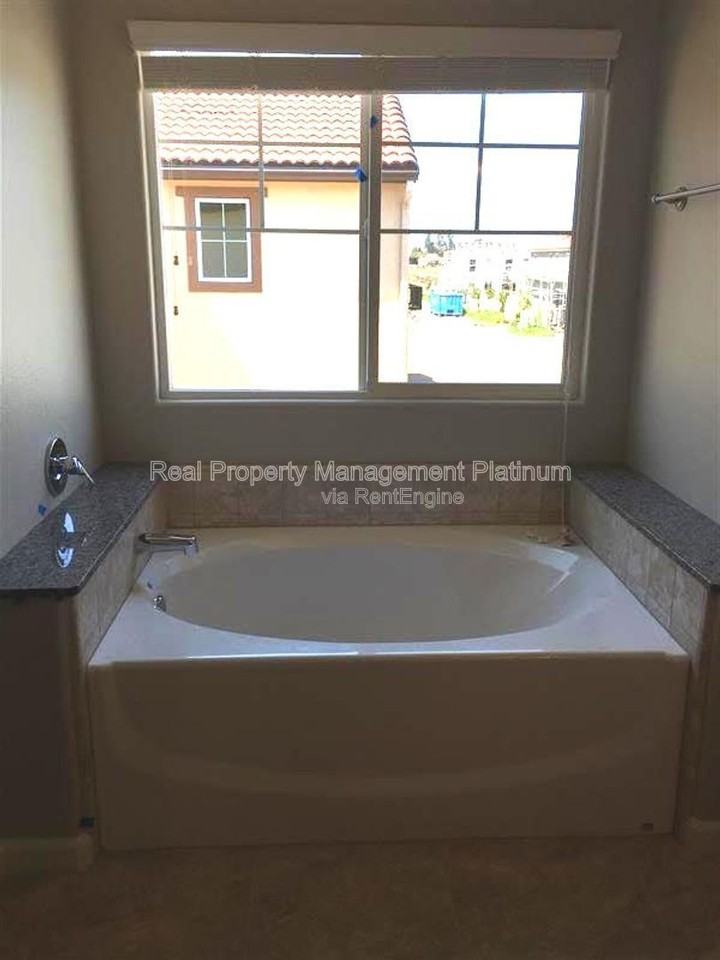 1324 Royalty Way - Photo 6 of 12