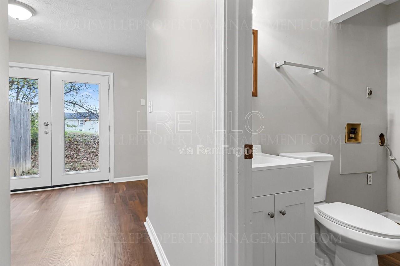 621 Westport Rd #1 - Photo 4 of 18