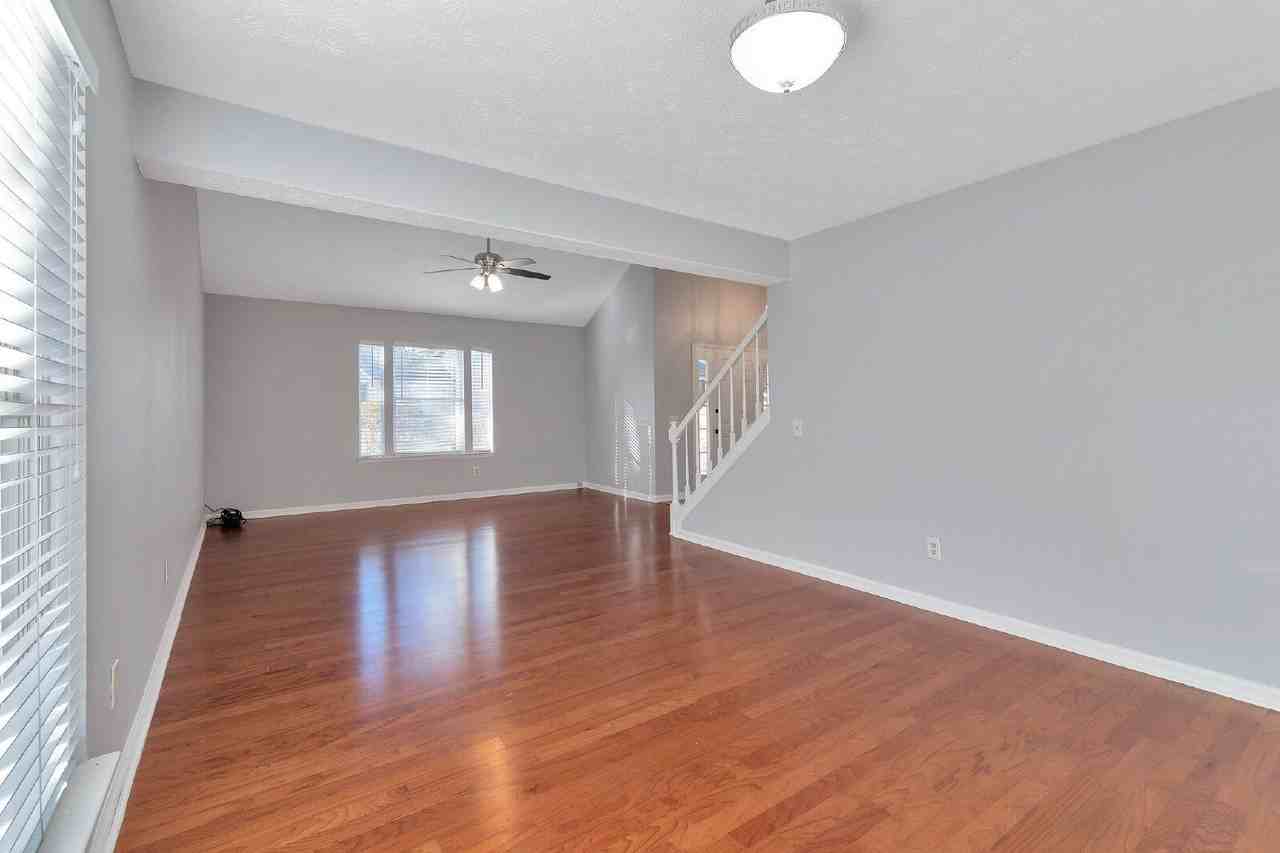 4641 Hampton Chase Ne - Photo 7 of 22
